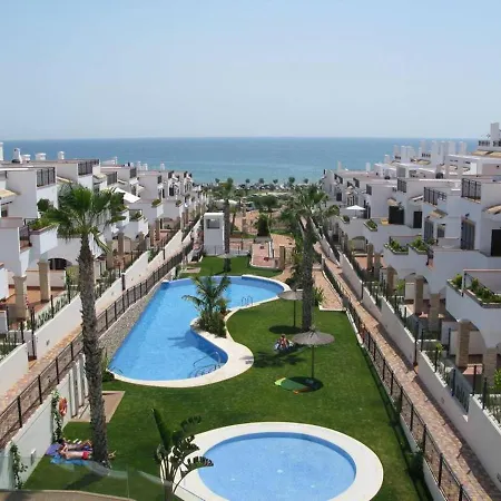 Residencial Azul Beach 2, Bungalow With Garden And Swimming Pool Lejlighed
